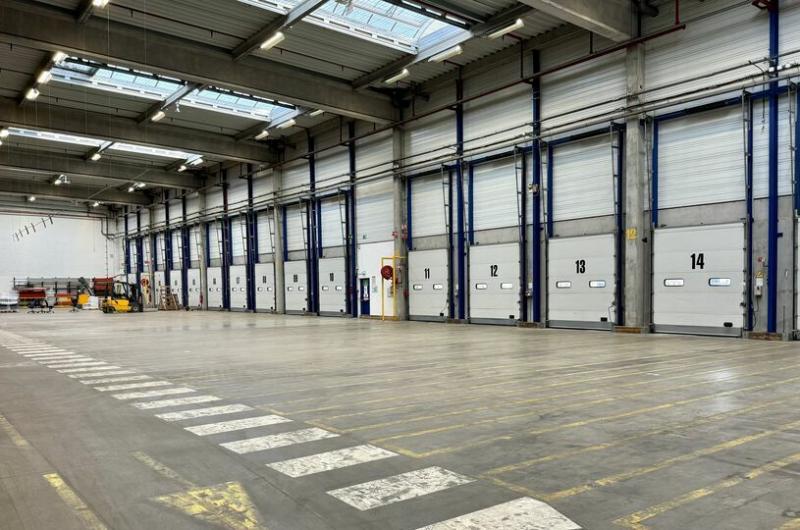 IMMEUBLE LOGISTIQUE A VENDRE  - LILLERS - 22 280 m² divisibles à partir de 3 533 m²