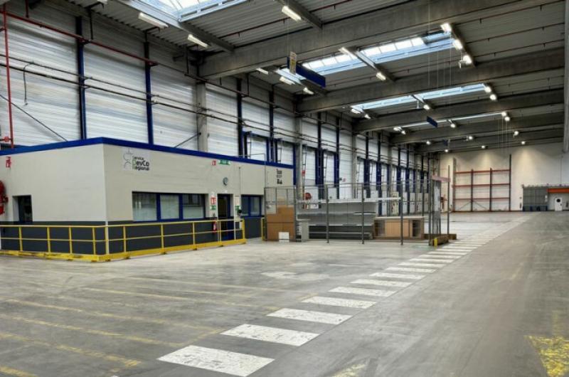 IMMEUBLE LOGISTIQUE A VENDRE  - LILLERS - 22 280 m² divisibles à partir de 3 533 m²