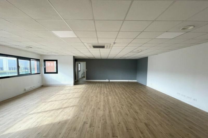 LOGISTIQUE A LOUER - 43 870 m² divisibles à partir de 16 054 m² -  HENIN BEAUMONT  