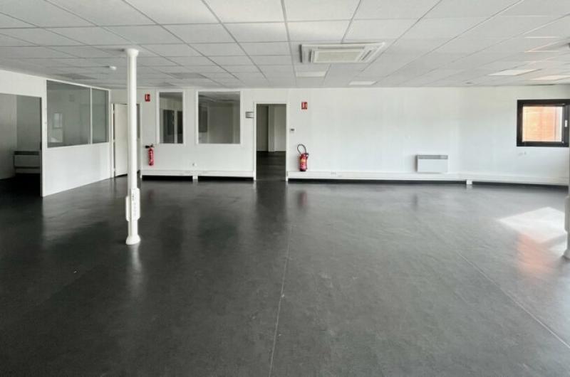 LOGISTIQUE A LOUER - 43 870 m² divisibles à partir de 16 054 m² -  HENIN BEAUMONT  