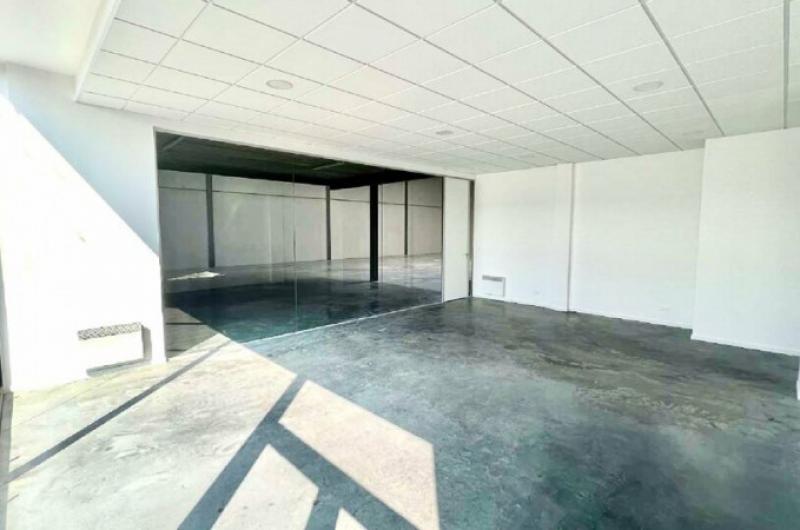 Location cellules d'activités - 2 670 m2  - Secteur Lille (Neuville-en-Ferrain)